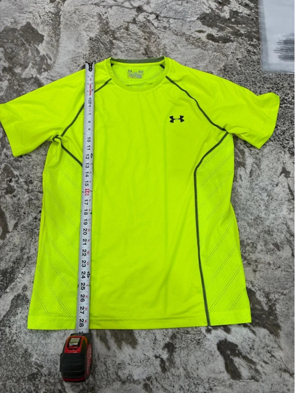 Under Armour high bid men’s fitted size large